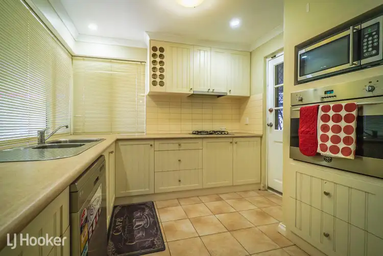 Fifth view of Homely house listing, 8 Ozark Place, Warnbro WA 6169