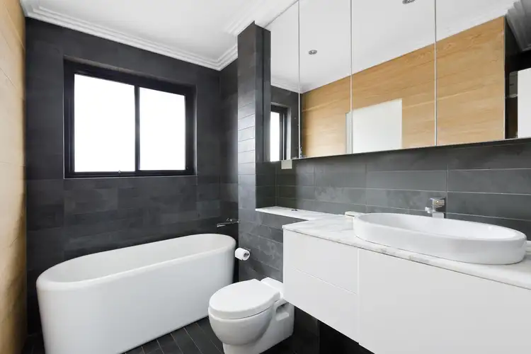 Sixth view of Homely apartment listing, 18/10-12 Fletcher Street, Bondi NSW 2026