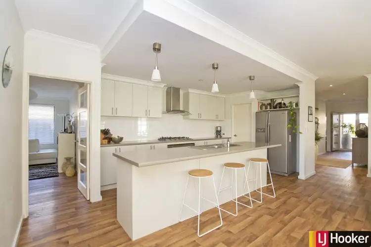 295 Peelwood Parade, Halls Head WA 6210