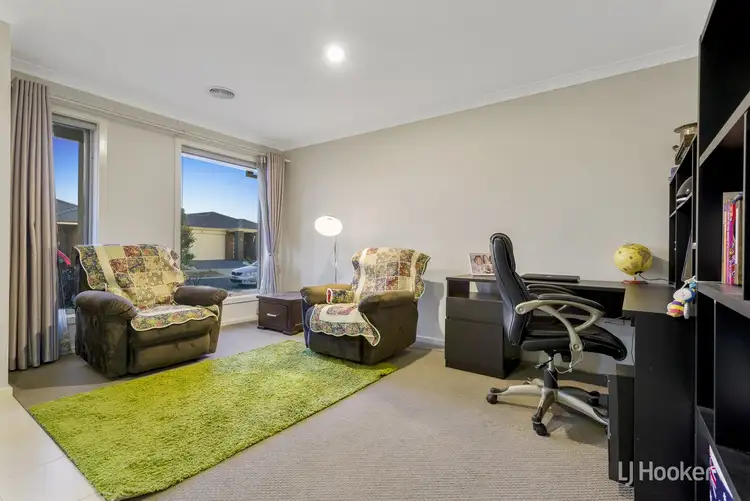 Second view of Homely house listing, 6 Yvonne Way, Tarneit VIC 3029