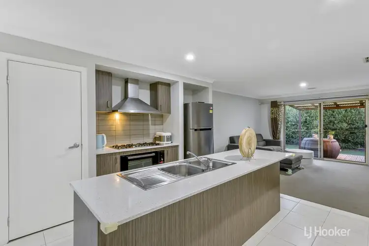 Third view of Homely house listing, 6 Yvonne Way, Tarneit VIC 3029