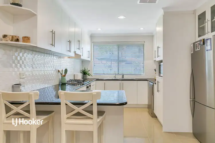 Second view of Homely house listing, 6 Heath Court, Gulfview Heights SA 5096