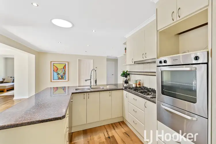 Fifth view of Homely house listing, 12 Tyntynder Close, Berwick VIC 3806