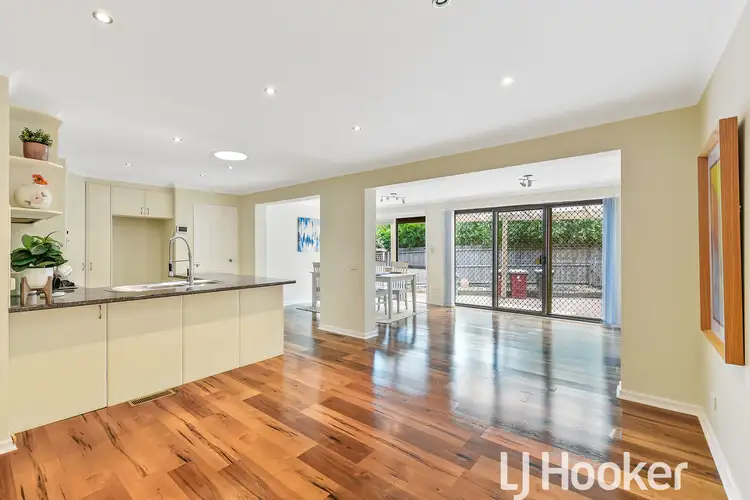 Sixth view of Homely house listing, 12 Tyntynder Close, Berwick VIC 3806