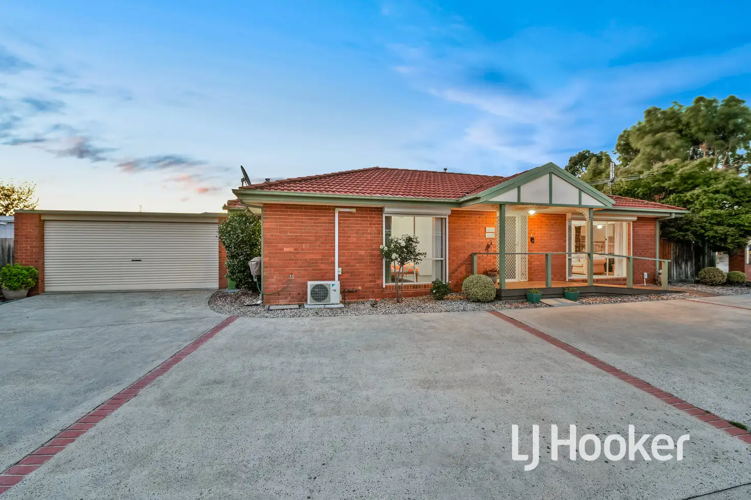 Main view of Homely unit listing, 1/1 Montclaire Court, Pakenham VIC 3810