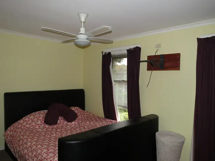 Fifth view of Homely house listing, 8 Moon Court, East Bairnsdale VIC 3875