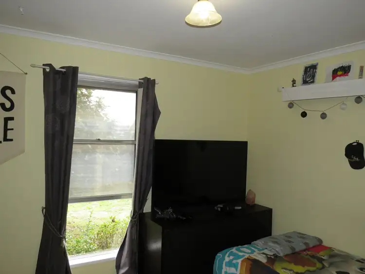 Seventh view of Homely house listing, 8 Moon Court, East Bairnsdale VIC 3875