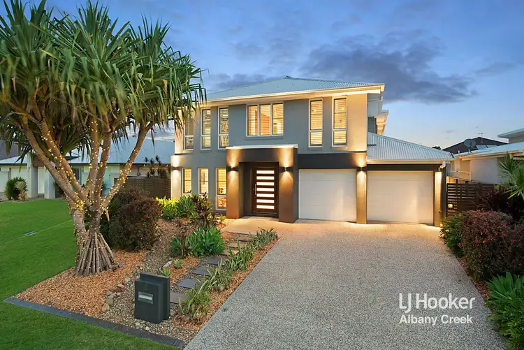 4 Reach Place, Eatons Hill QLD 4037