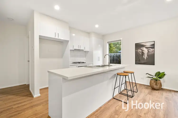 Fifth view of Homely house listing, 2/152 Duncan Drive, Pakenham VIC 3810