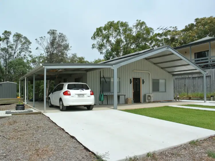 26 Tukkeri Street, Macleay Island QLD 4184