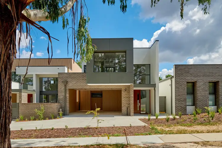 2/106 Mawson Drive, Mawson ACT 2607