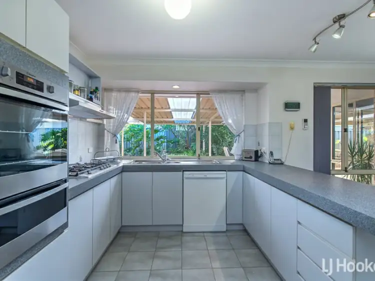 Second view of Homely house listing, 5 Pender Court, Thornlie WA 6108