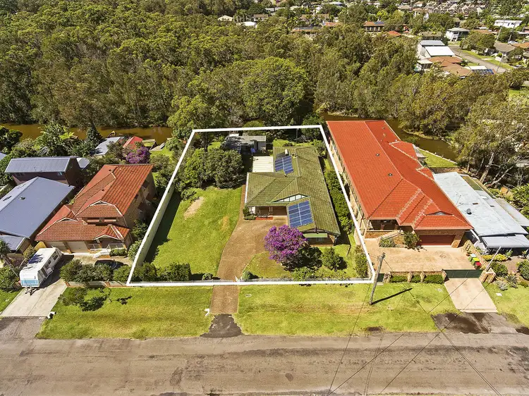 16 McLean Street, Killarney Vale NSW 2261