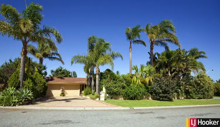 Second view of Homely house listing, 3 Nutans Court, Halls Head WA 6210