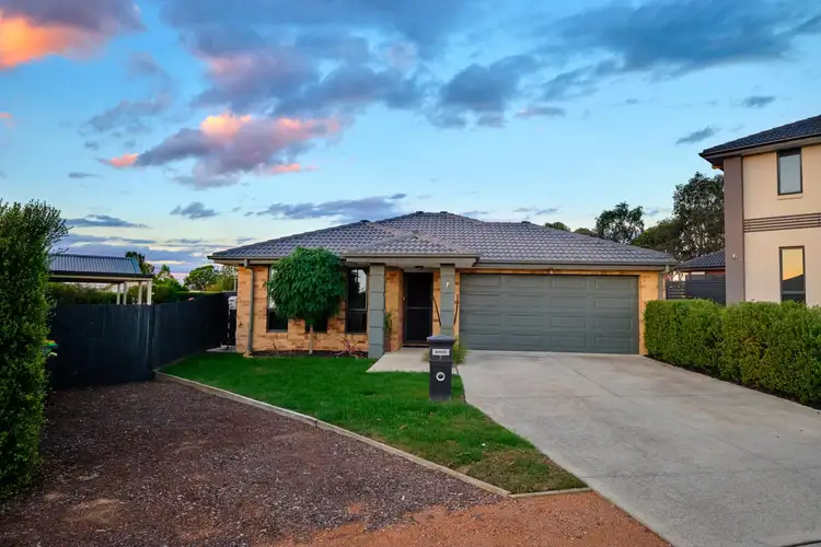 Second view of Homely house listing, 7 Sax Place, Macgregor ACT 2615