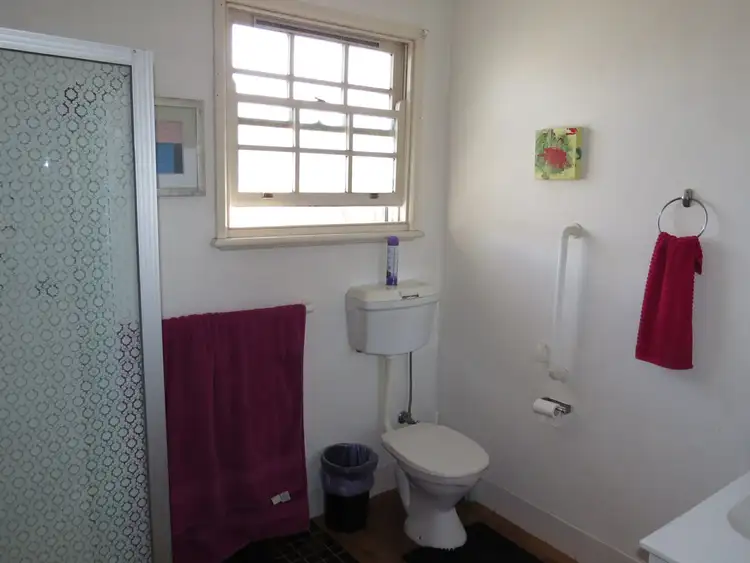 Seventh view of Homely unit listing, Unit 4/110 Francis Street, Bairnsdale VIC 3875