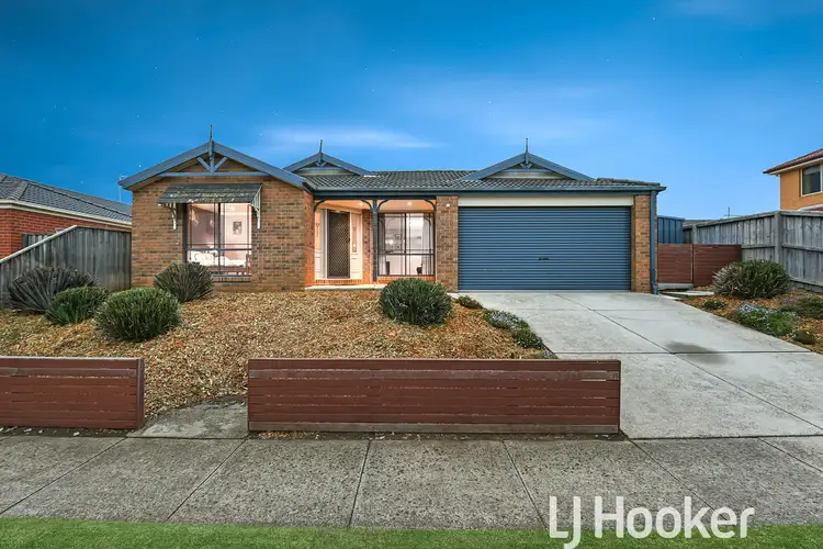 4 Tulip Grove, Cranbourne VIC 3977