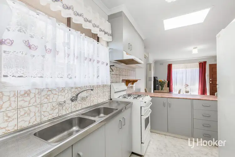 Fifth view of Homely unit listing, 3/14 Minogue Crescent, Hoppers Crossing VIC 3029