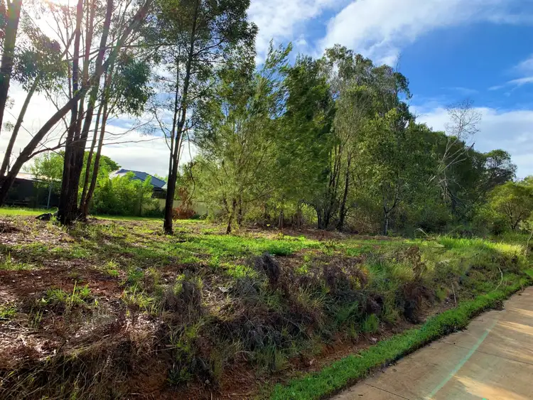 276 Centre Rd, Russell Island QLD 4184