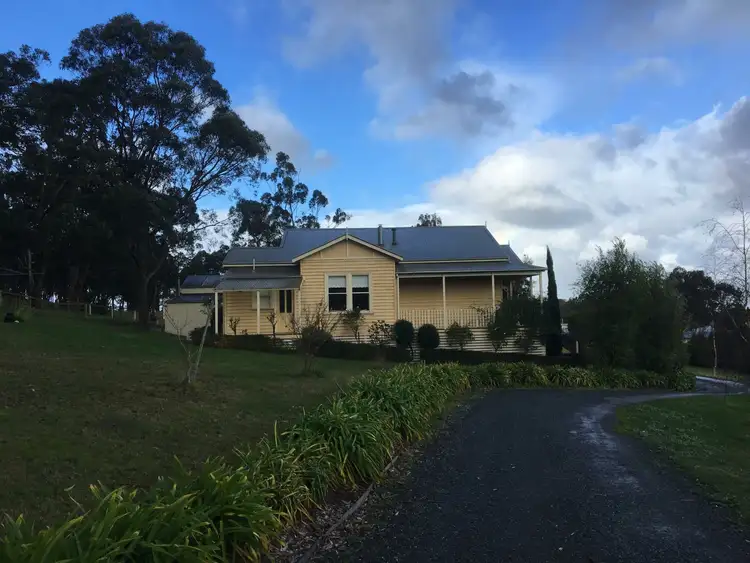 4 Hinde Road, Tyers VIC 3844
