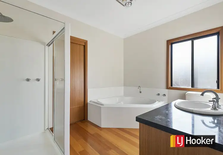Sixth view of Homely house listing, 8 Colin Avenue, Frankston VIC 3199