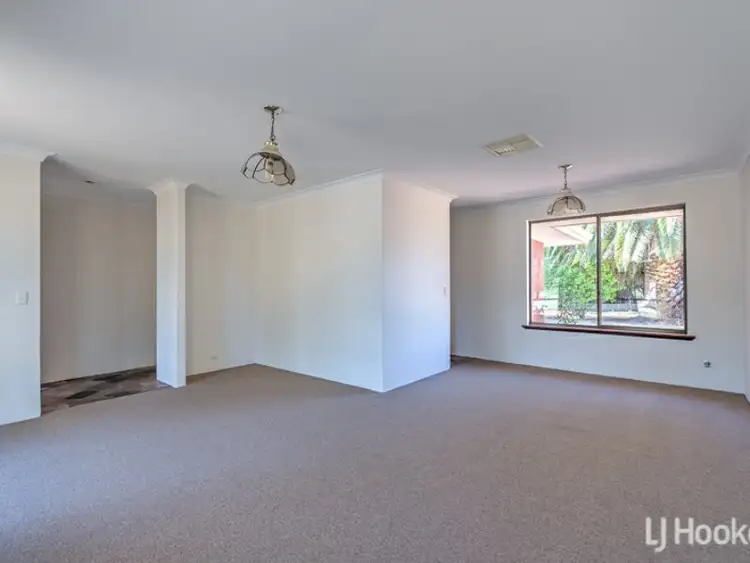 Seventh view of Homely house listing, 95 Inverness Circle, Camillo WA 6111