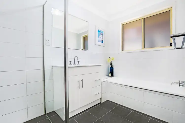 Fifth view of Homely house listing, 2 Aberdare Place, Farmborough Heights NSW 2526