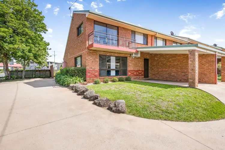 1/369 Margaret Street, Newtown QLD 4350