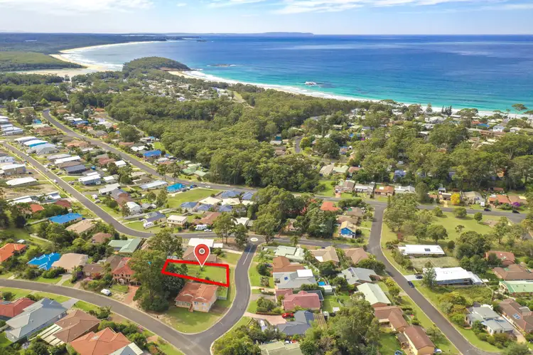 6 Seawinds Parade, Narrawallee NSW 2539