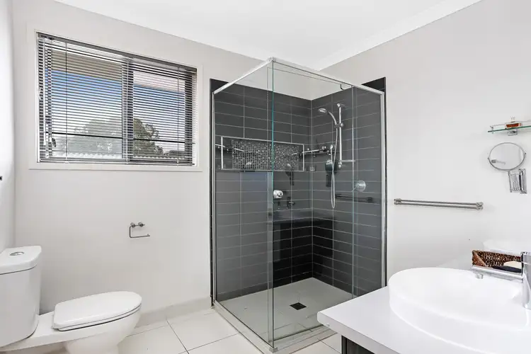 Sixth view of Homely house listing, 5 Clonard Crescent, Epping VIC 3076
