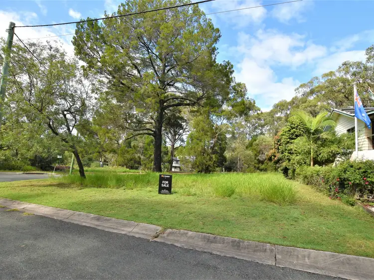 14 Sabot St, Russell Island QLD 4184