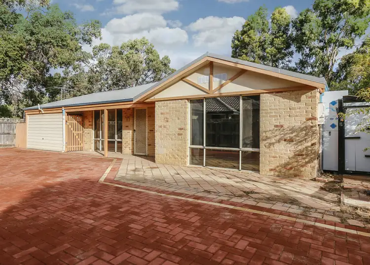 16 Altai Dale, Stratton WA 6056