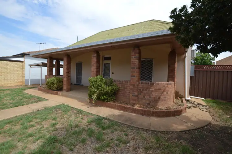 11 Spring Street, Forbes NSW 2871