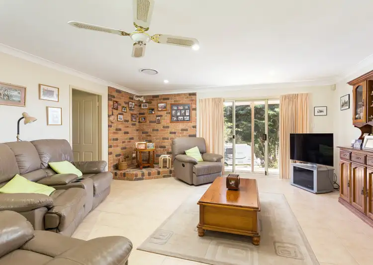 1 Alonbar Crescent, Taree NSW 2430