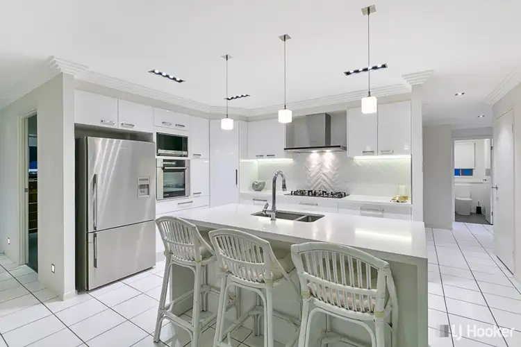 Fifth view of Homely house listing, 15 Elaine Place, Birkdale QLD 4159