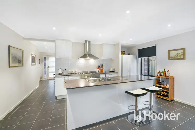 Fifth view of Homely house listing, 18 Willowtree Drive, Pakenham VIC 3810