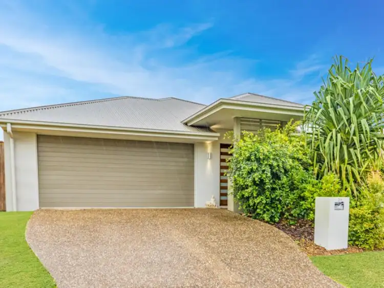 35 Dickson Crescent, North Lakes QLD 4509