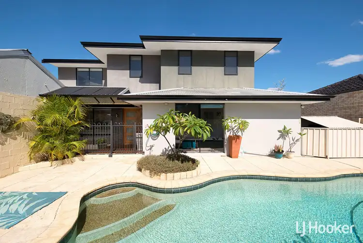 52 Gladstone Road, Leeming WA 6149