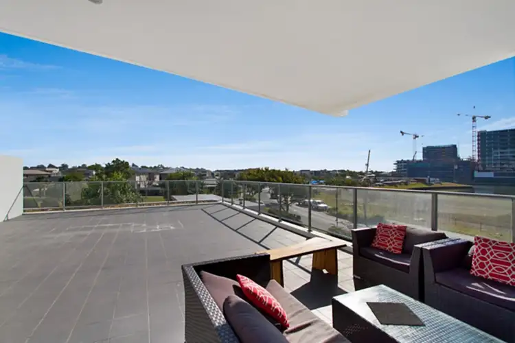 Main view of Homely unit listing, 109/2 East Quay Drive, Biggera Waters QLD 4216