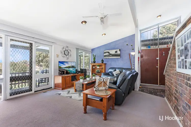 Second view of Homely house listing, 7 Little Place, Scullin ACT 2614