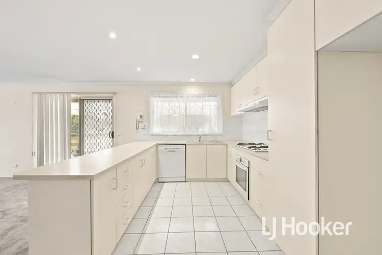 Sixth view of Homely house listing, 7 Summit Court, Hampton Park VIC 3976