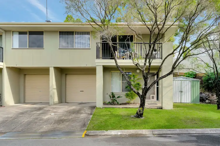4/3 Arundel Drive, Arundel QLD 4214