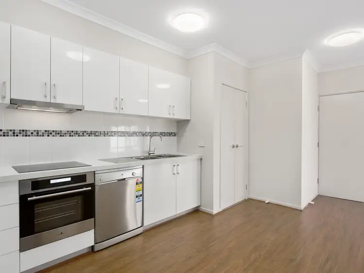 Fifth view of Homely townhouse listing, 2/34 Birdwood Street, Frankston VIC 3199