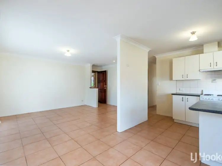 Fifth view of Homely villa listing, 2/7 Wiluna Court, Gosnells WA 6110