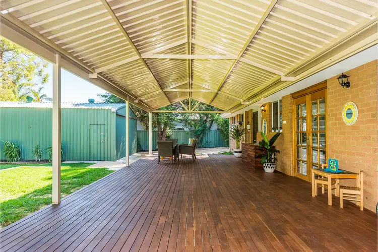 32 Meloway Drive, Maida Vale WA 6057