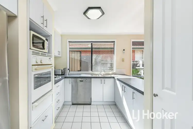 Seventh view of Homely house listing, 10 Dewpoint Crescent, Hampton Park VIC 3976