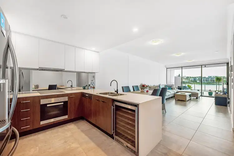 2106/397 Christine Avenue, Varsity Lakes QLD 4227