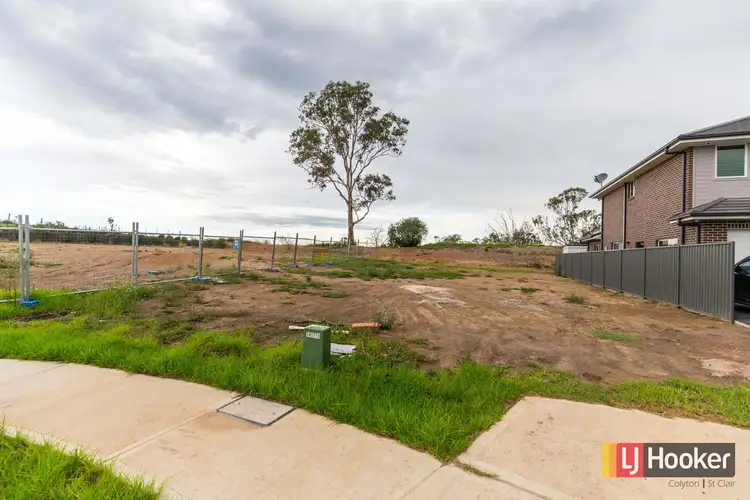 23 Woodgrove Place, Glenmore Park NSW 2745