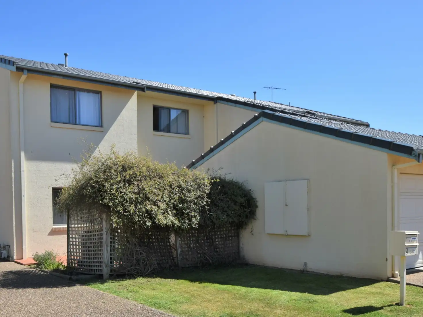 Main view of Homely villa listing, Unit 5 - 4 Old Barracks Lane, Young NSW 2594