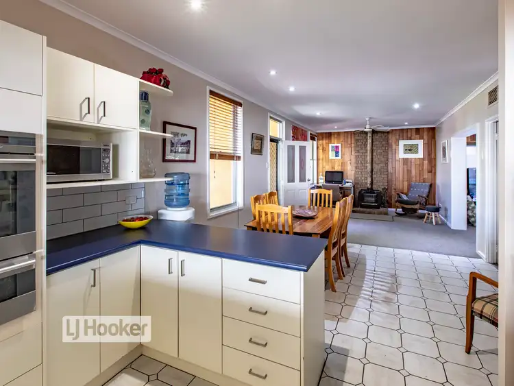 Sixth view of Homely house listing, 1 Myrtle Court, East Side NT 870